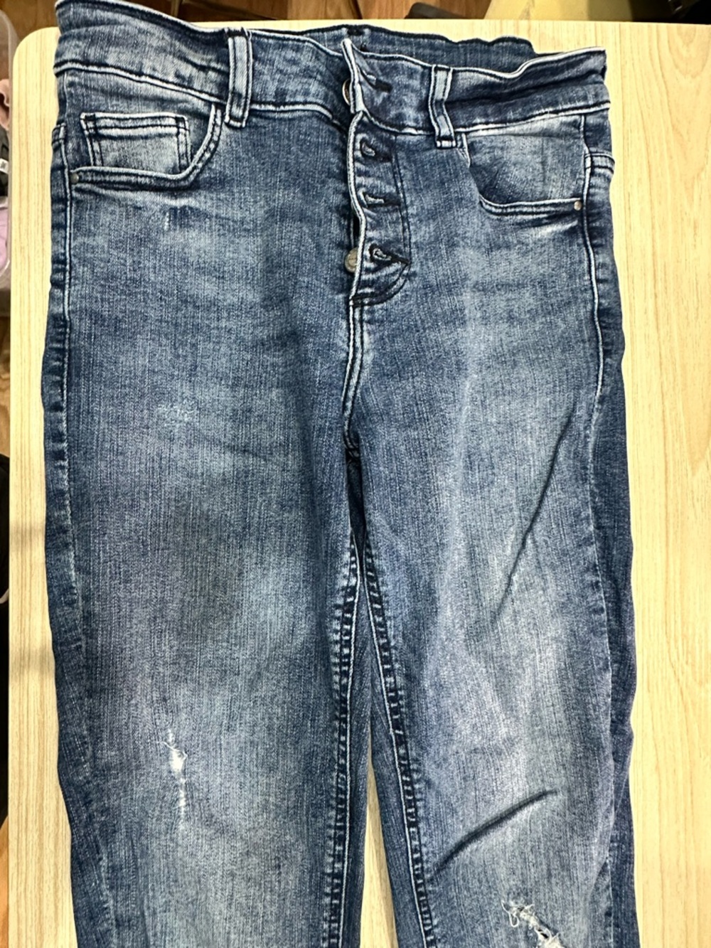 Classic Mid-Rise Skinny Jeans in Faded Blue